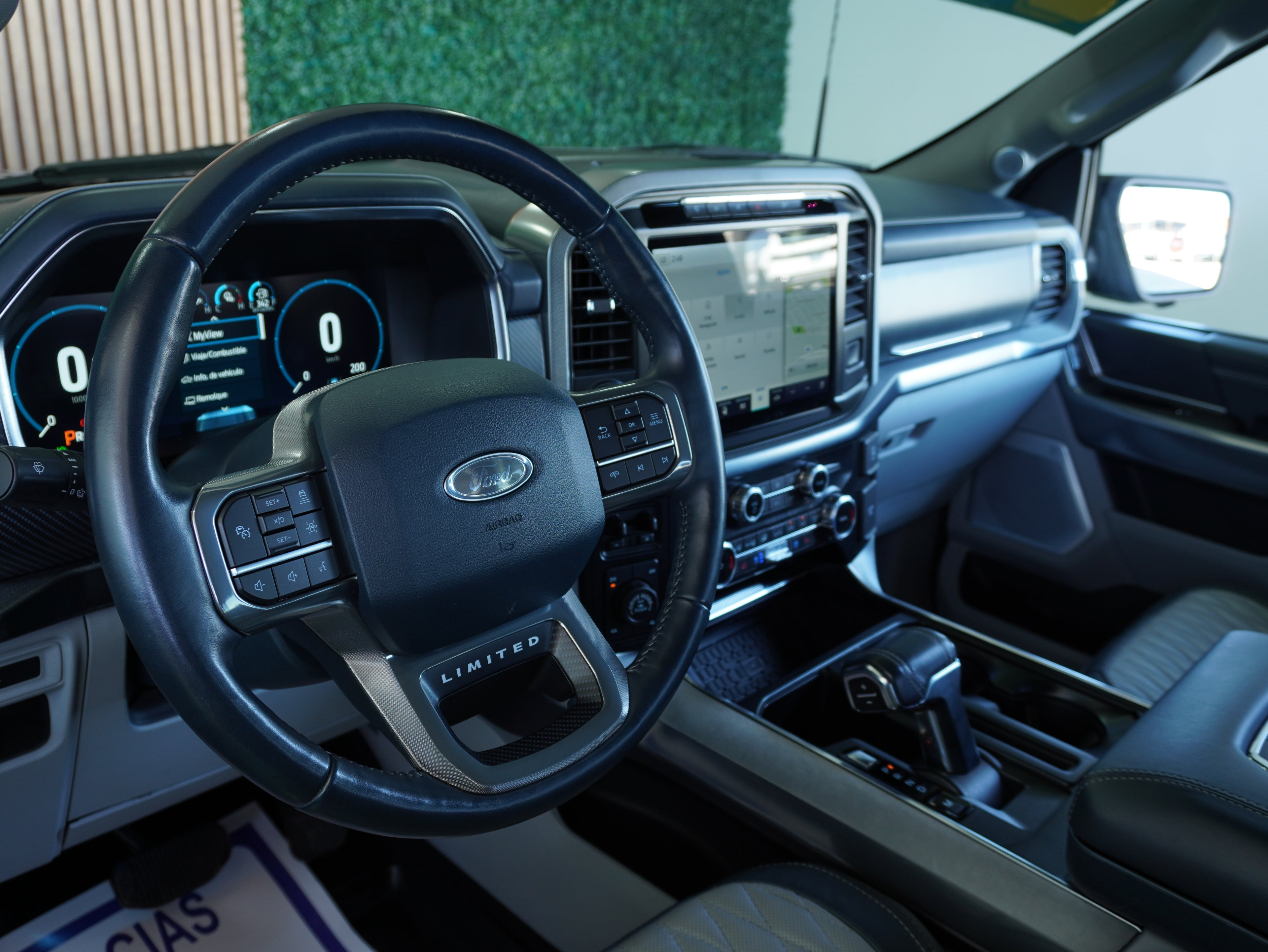 Ford Lobo Limited HEV 2023