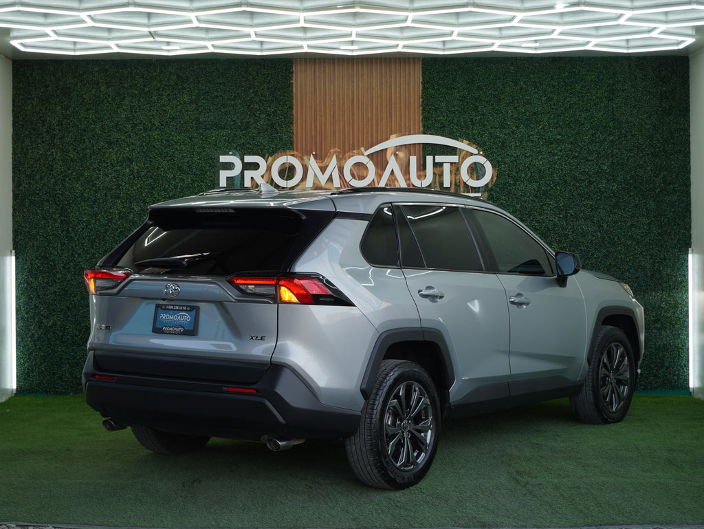 Toyota RAV4 XLE 2022