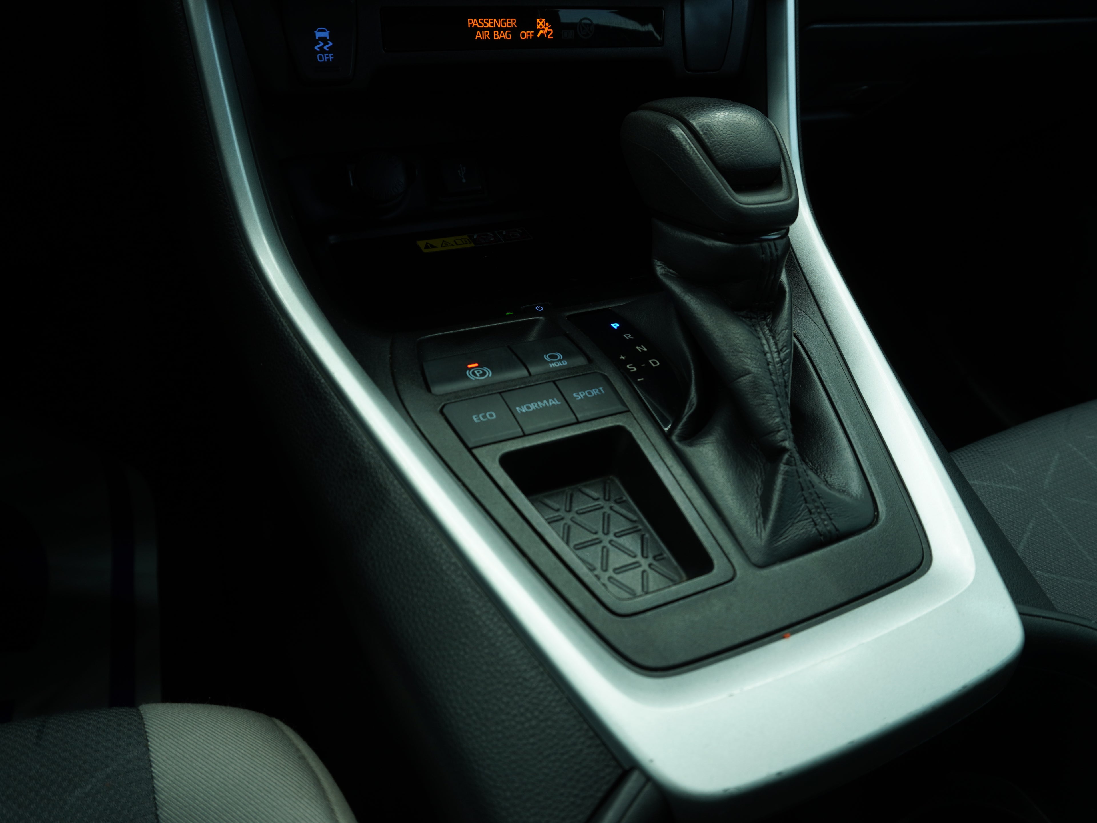 Toyota RAV4 XLE 2022