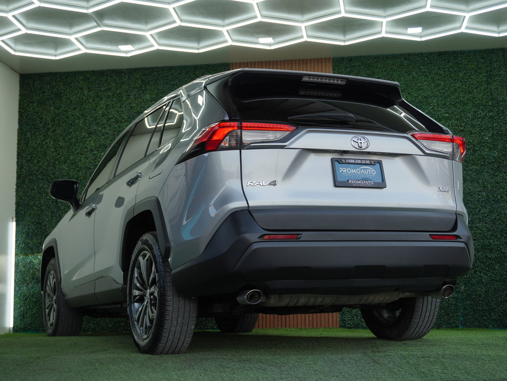Toyota RAV4 XLE 2022