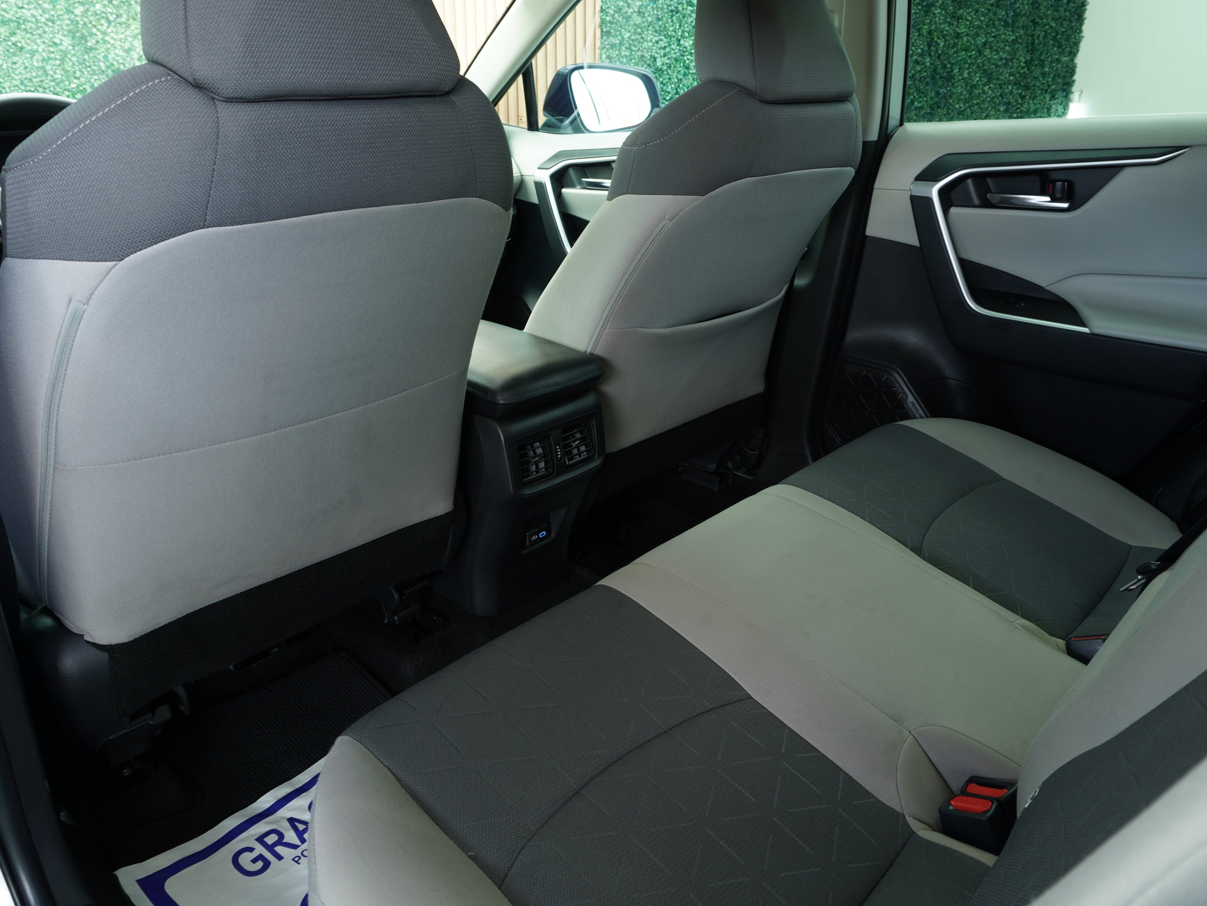 Toyota RAV4 XLE 2022