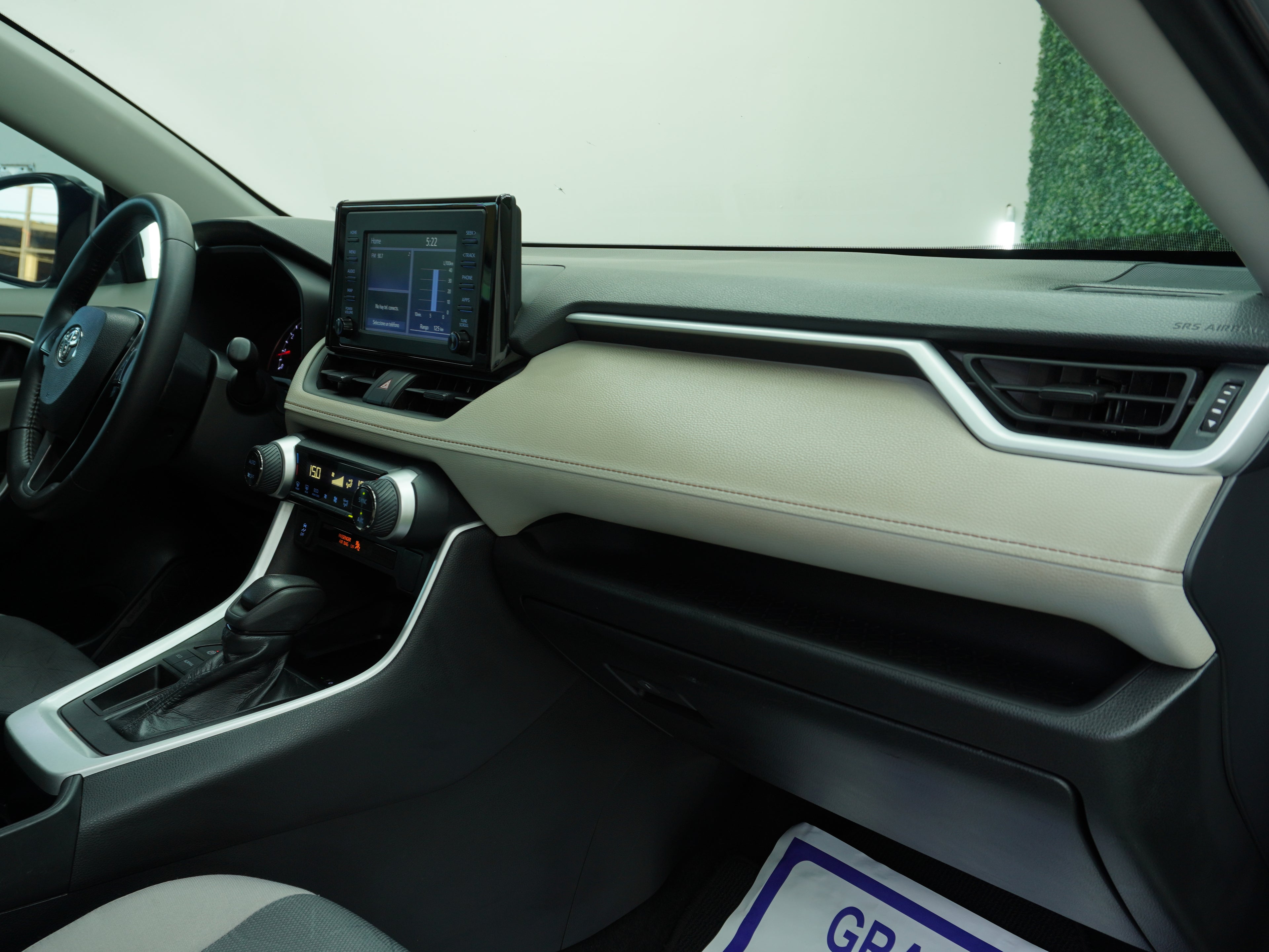 Toyota RAV4 XLE 2022