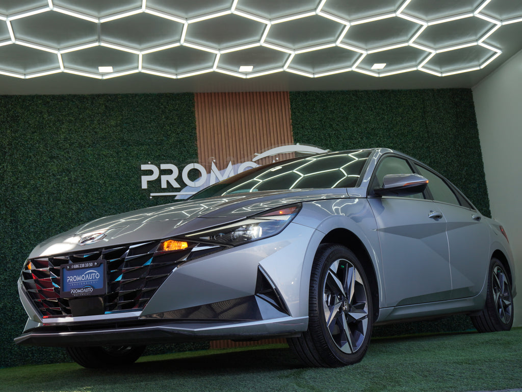 Hyundai Elantra Limited Tech 2023