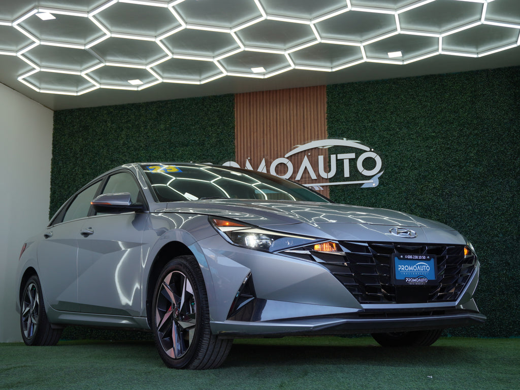 Hyundai Elantra Limited Tech 2023