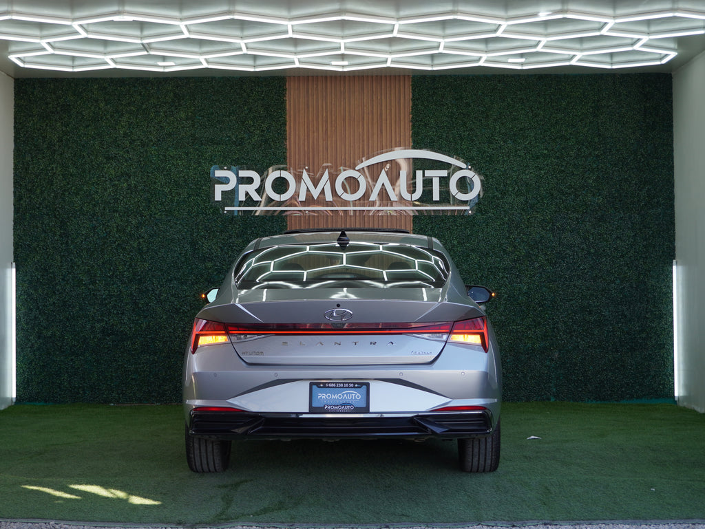 Hyundai Elantra Limited Tech 2023