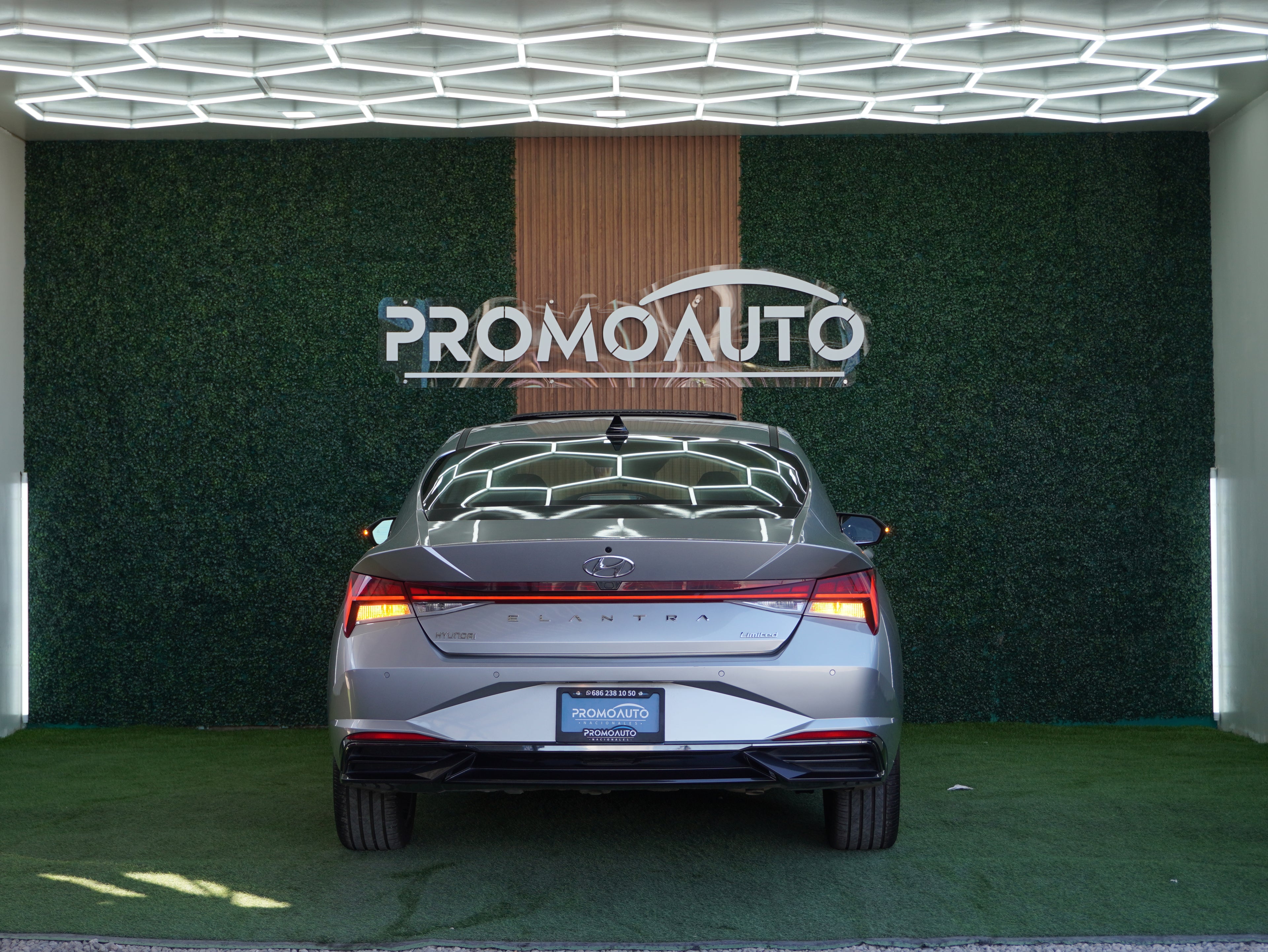 Hyundai Elantra Limited Tech 2023