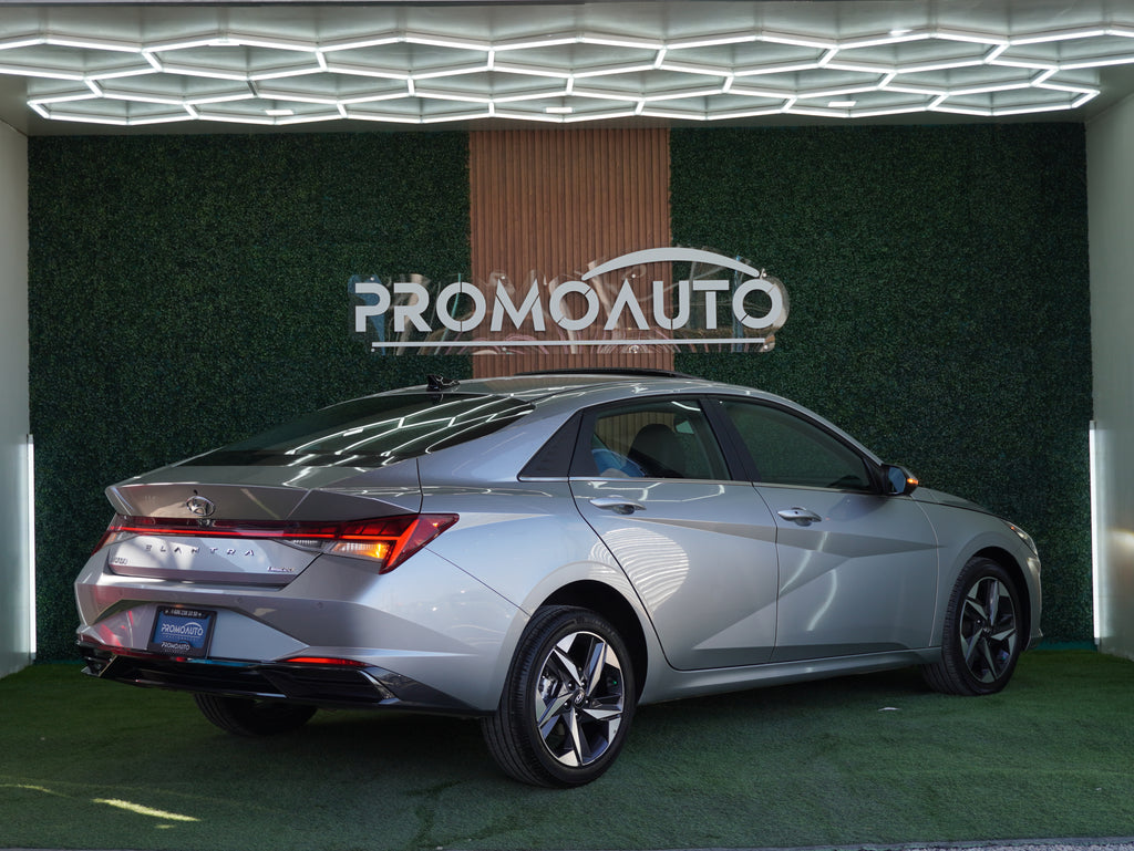 Hyundai Elantra Limited Tech 2023