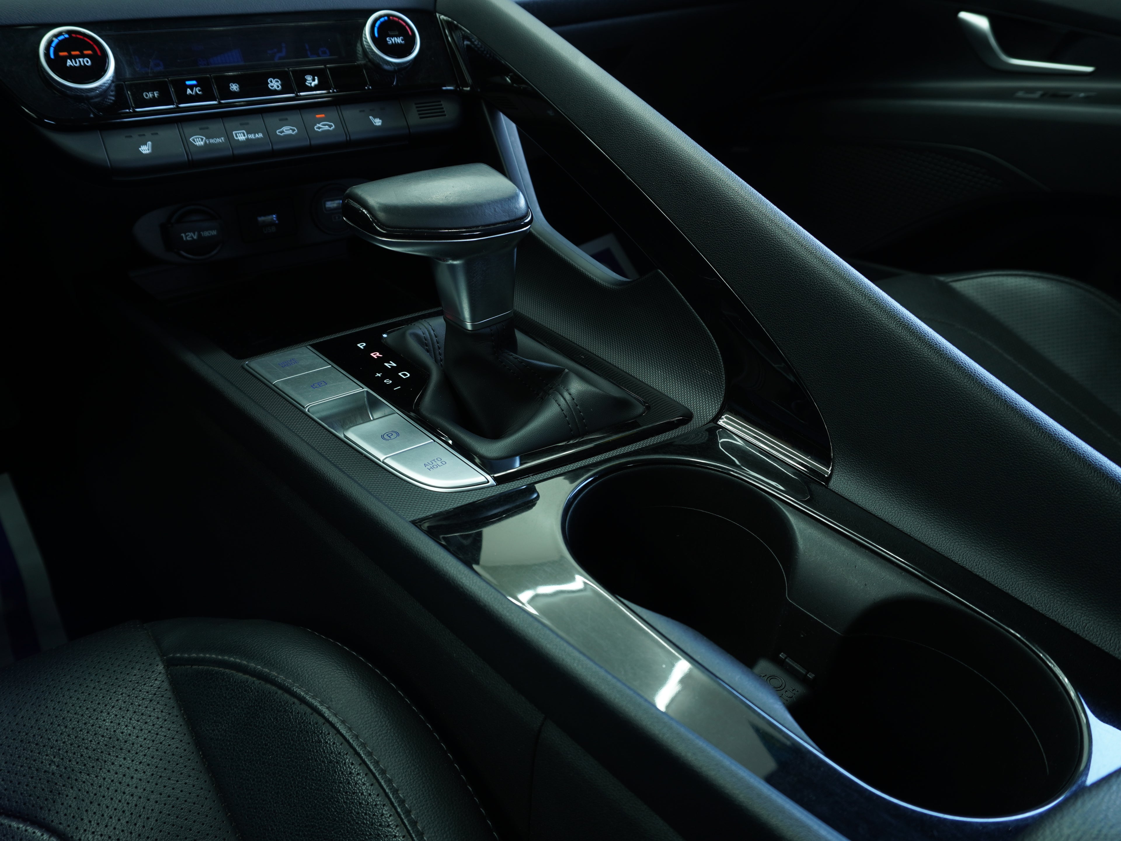 Hyundai Elantra Limited Tech 2023