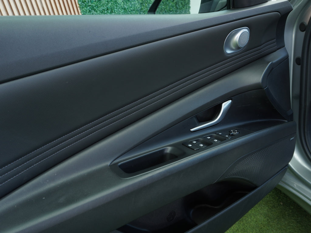 Hyundai Elantra Limited Tech 2023