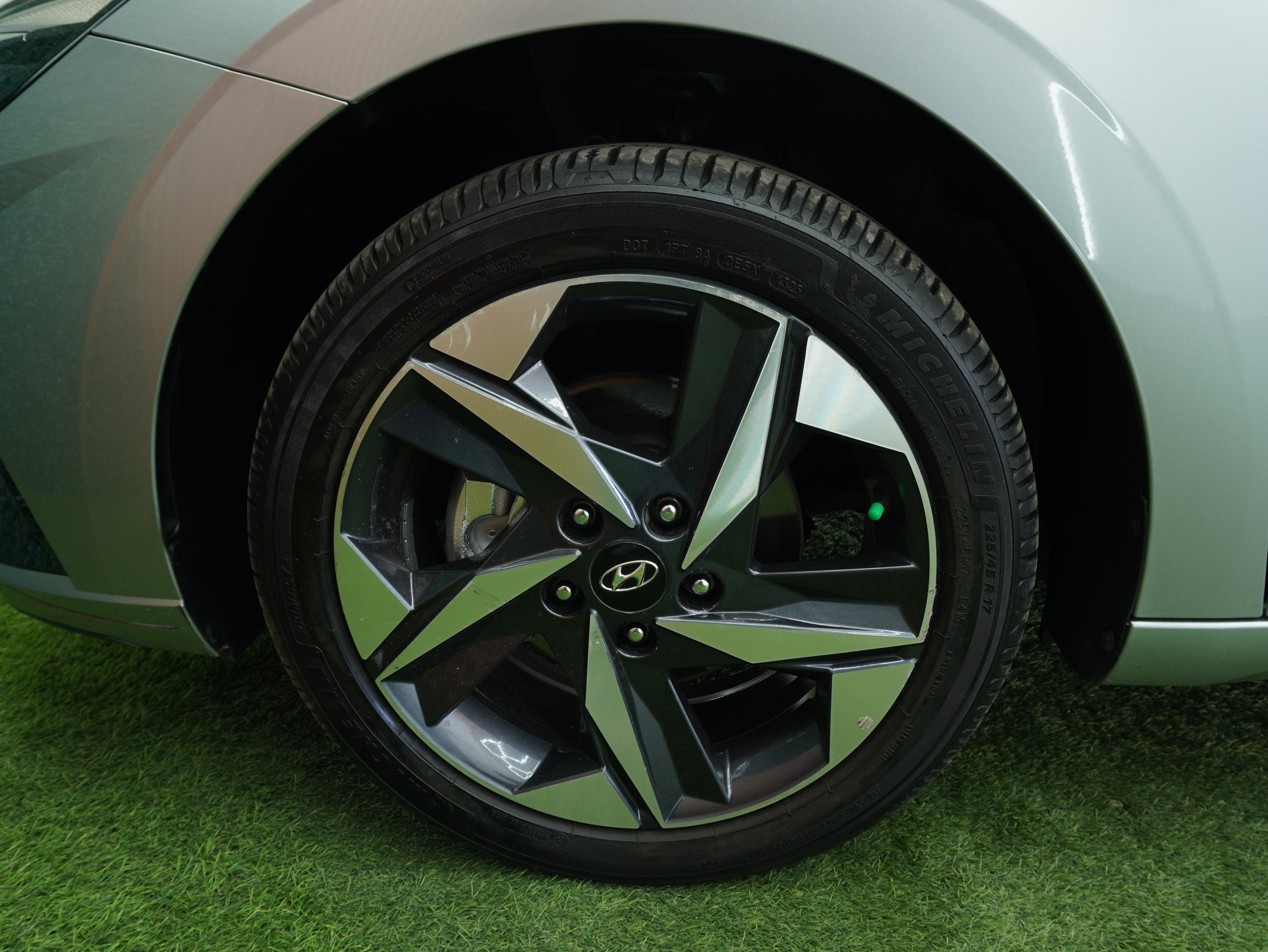Hyundai Elantra Limited Tech 2023