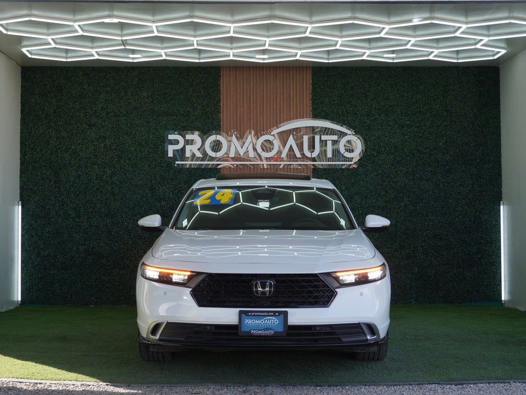 Honda Accord Touring 2024