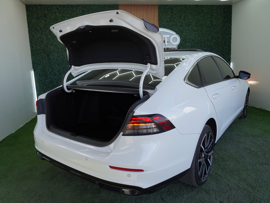 Honda Accord Touring 2024