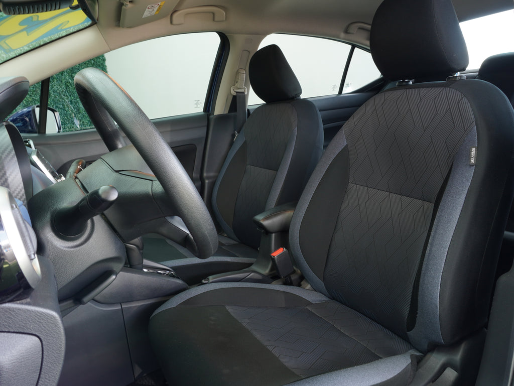 Nissan Versa Advance 2025