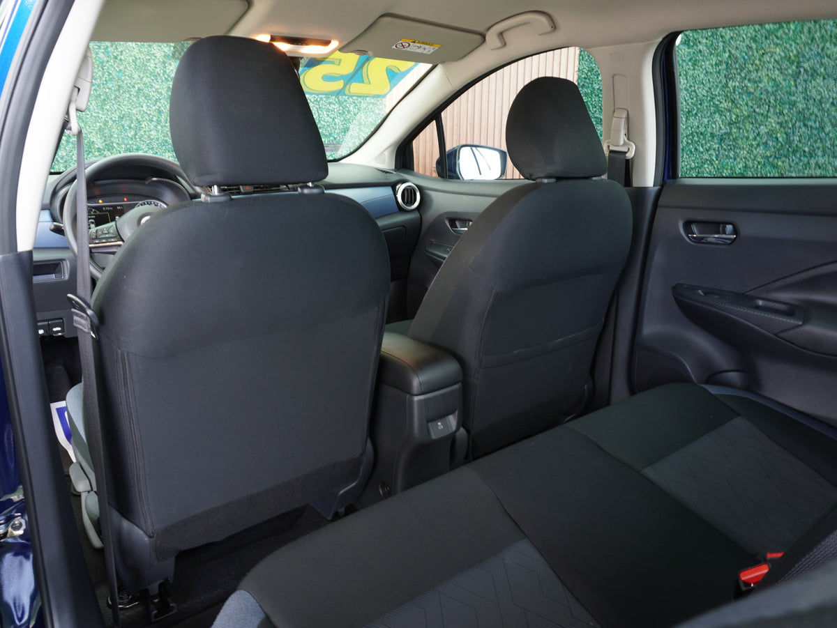Nissan Versa Advance 2025