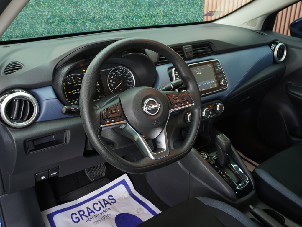 Nissan Versa Advance 2025