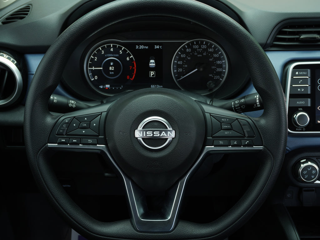 Nissan Versa Advance 2025