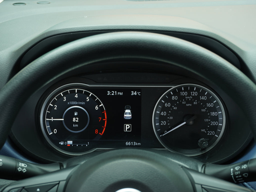 Nissan Versa Advance 2025