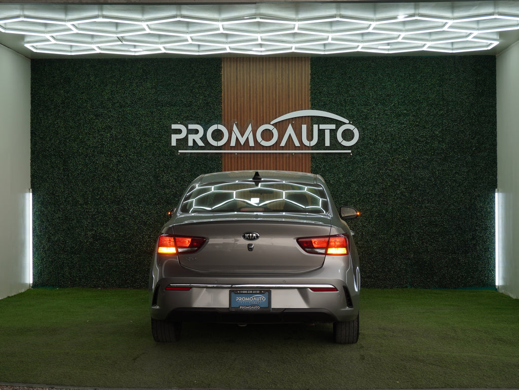 Kia Rio EX 2021