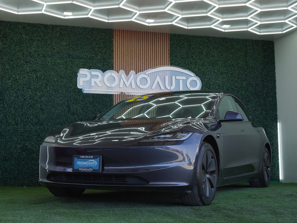 Tesla Model 3 2025
