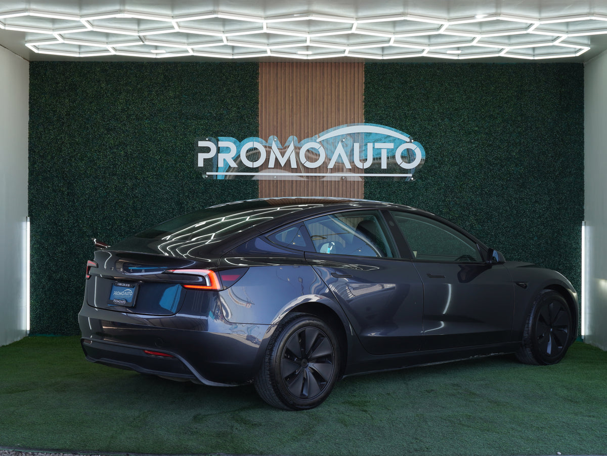 Tesla Model 3 2025