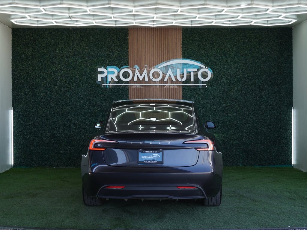 Tesla Model 3 2025