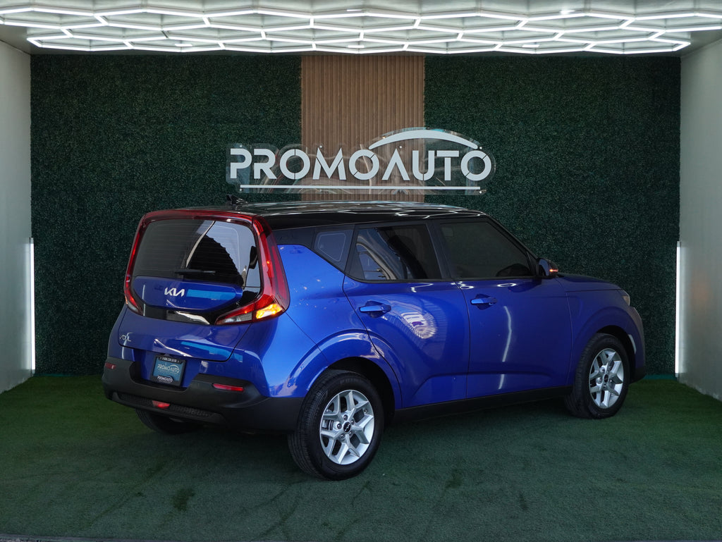 Kia Soul LX 2022