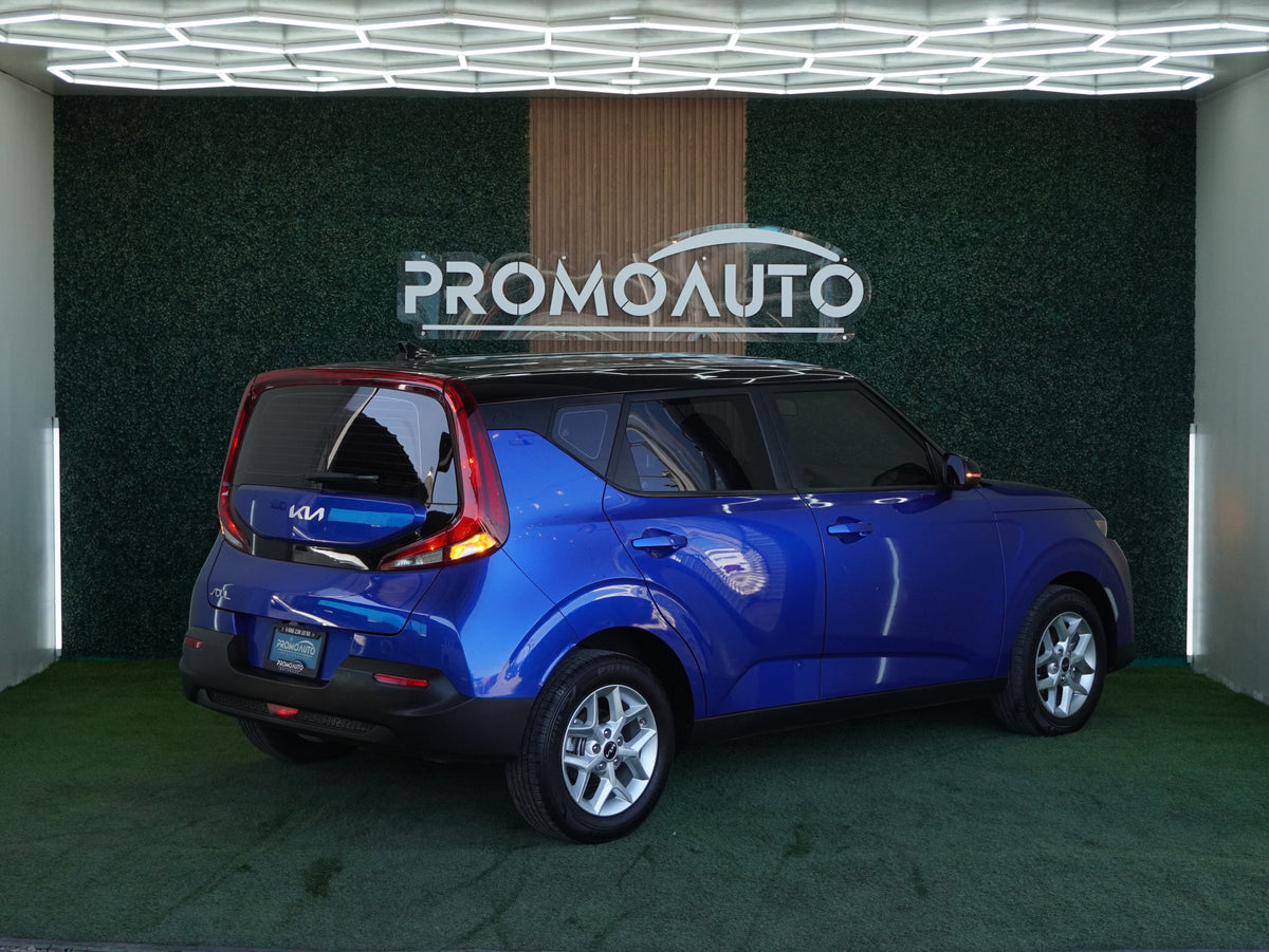 Kia Soul LX 2022