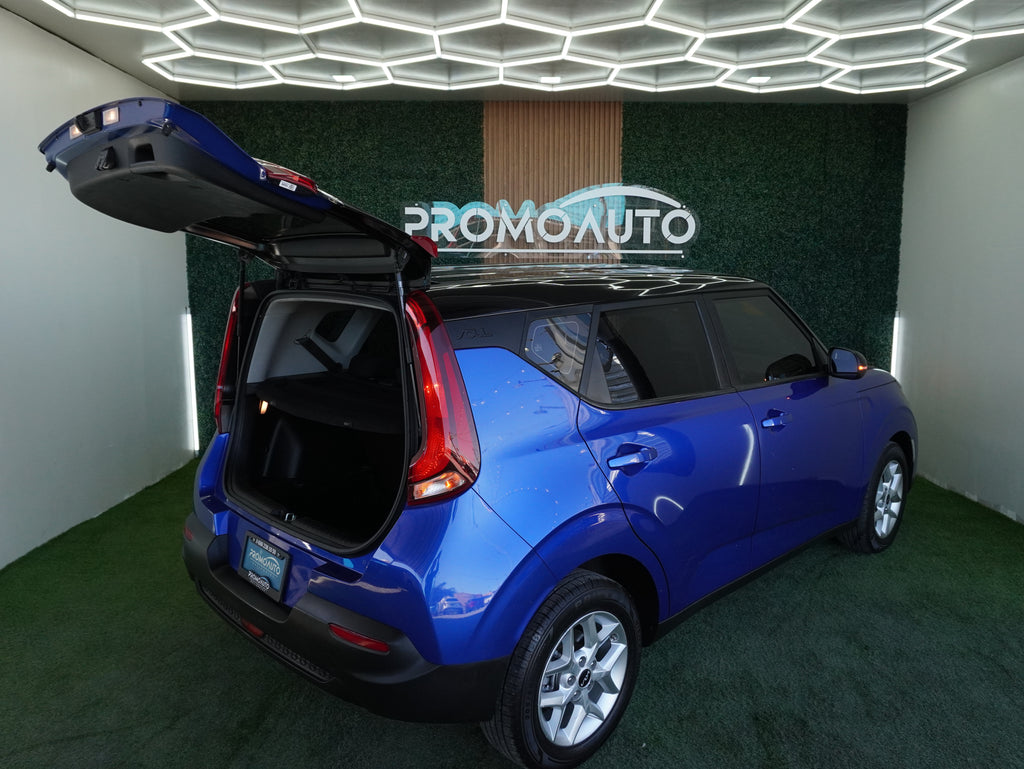 Kia Soul LX 2022
