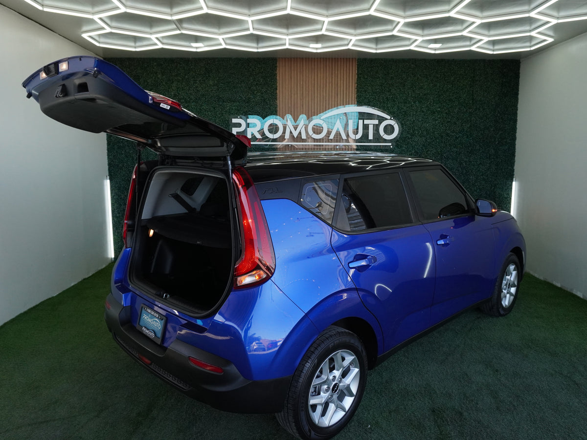 Kia Soul LX 2022