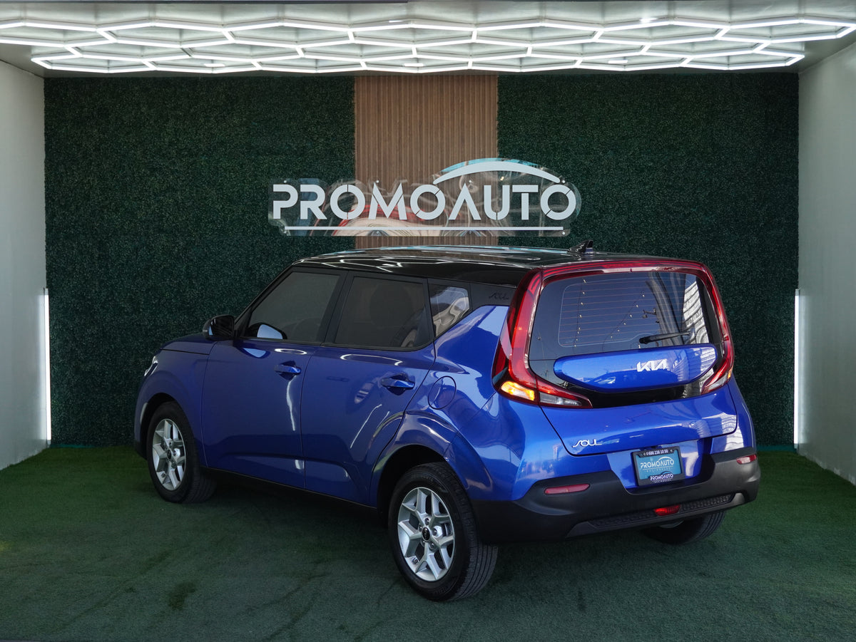 Kia Soul LX 2022