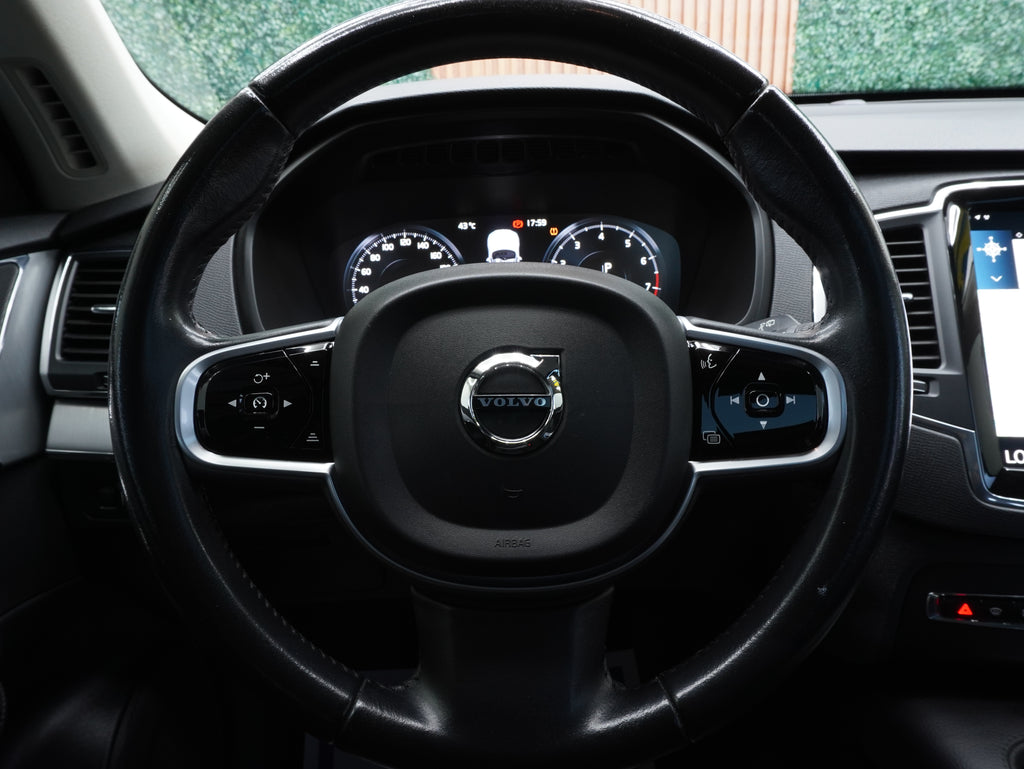 Volvo CX90 Momentum 2021