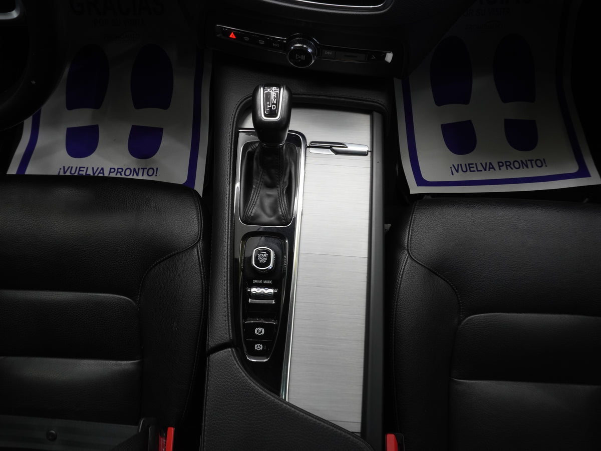 Volvo CX90 Momentum 2021