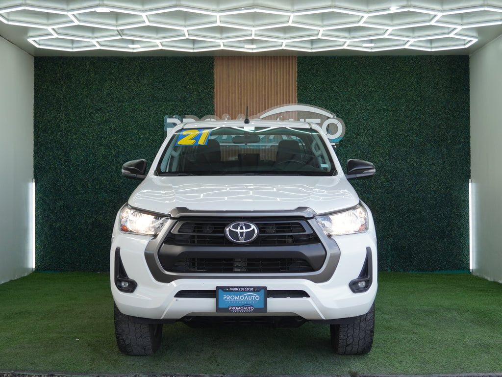 Toyota Hilux Doble Cabina SR 2021