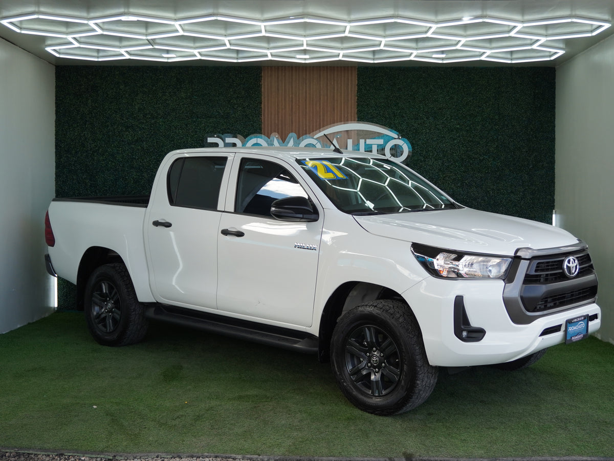 Toyota Hilux Doble Cabina SR 2021