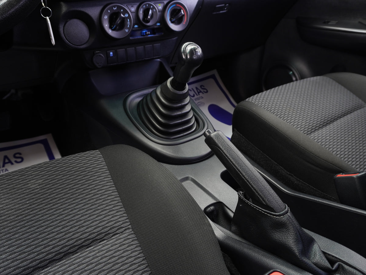 Toyota Hilux Doble Cabina SR 2021